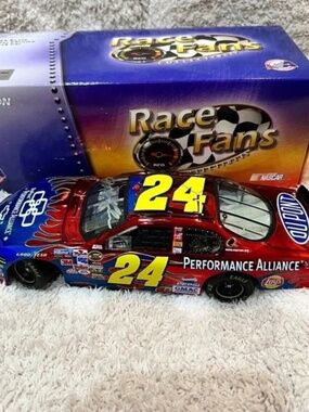 2005 Jeff Gordon #24 Dupont Performance Alliance Color Chrome Autographed W/COA